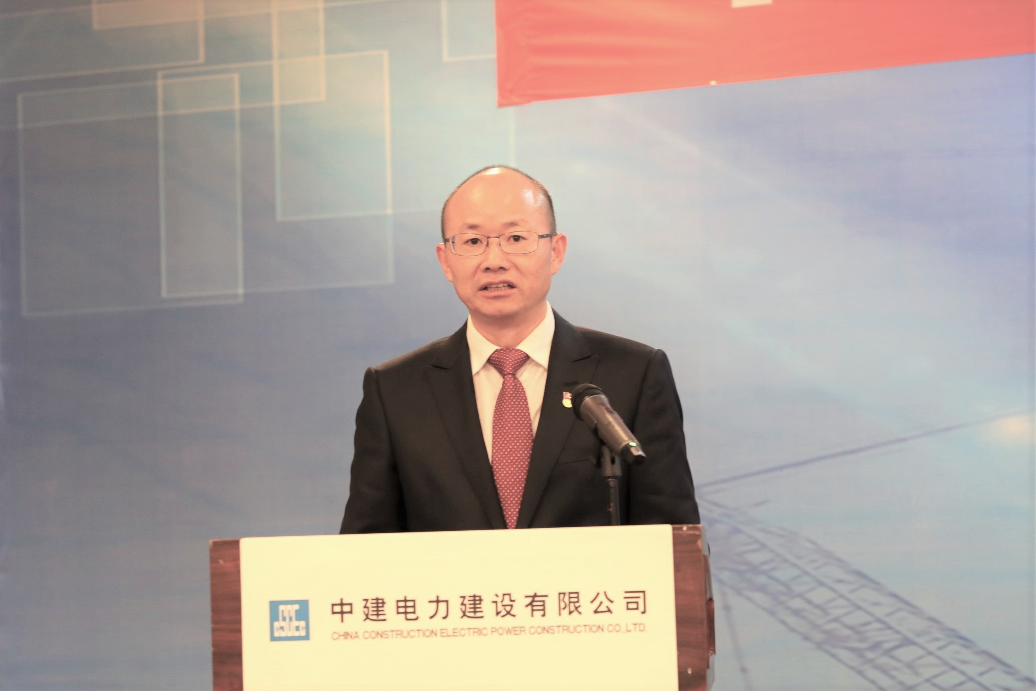 熊董讲话.jpg 熊董讲话.jpg