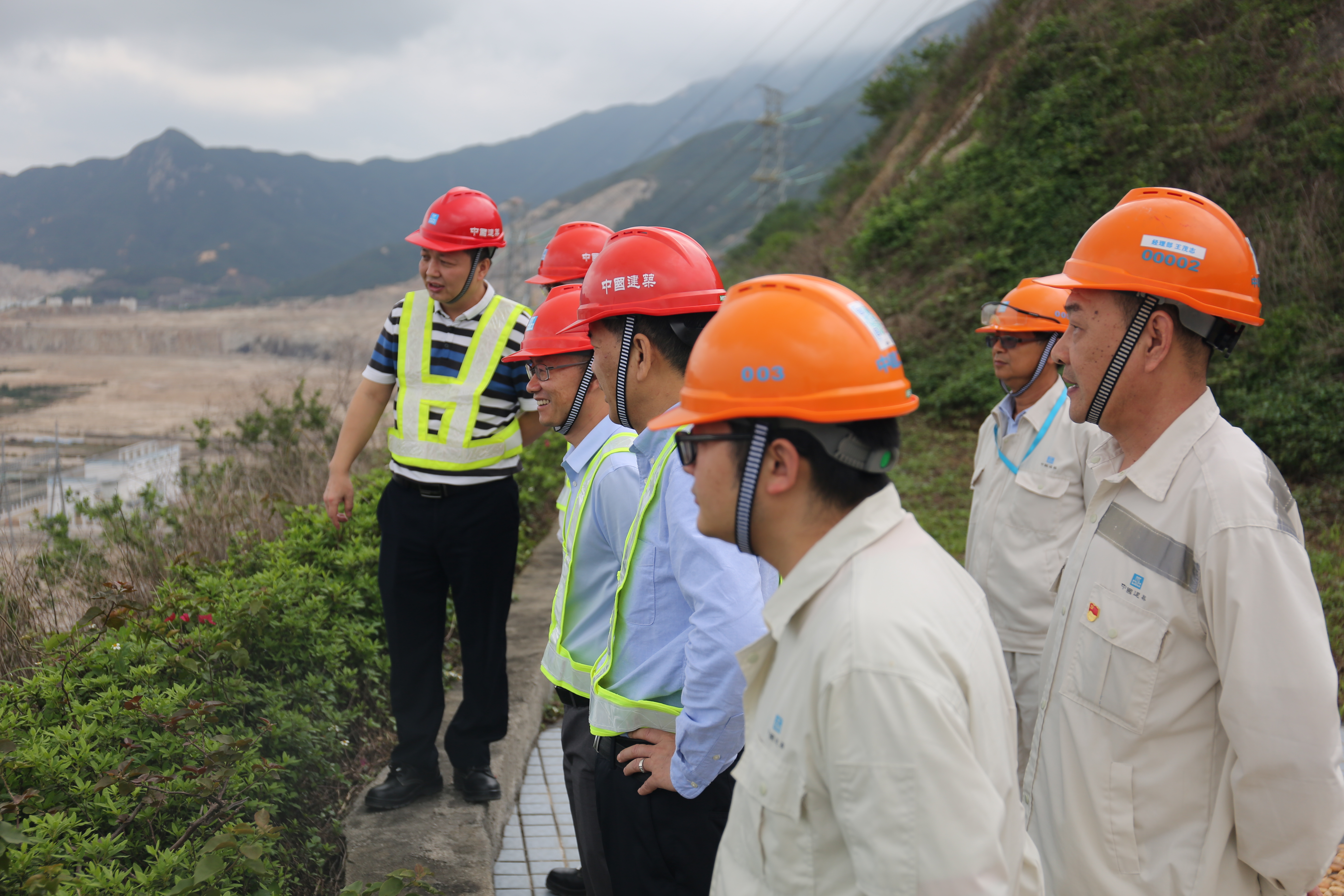 2019.3.29 公司党委书记、副董事长、总经理熊炳富赴台山项目检查指导1.JPG